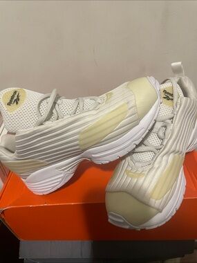 Reebok White and Cream DMX Wave Runner Sneakers